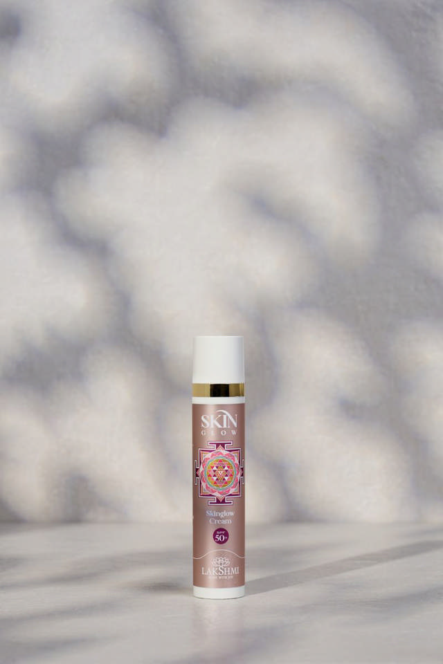 Lakshmi Skinglow BOX ( Serum + Cream + Patches + Depliant)